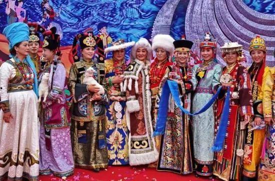 爆料蒙古族服饰视频教程,传统工艺与现代风采的完美融合